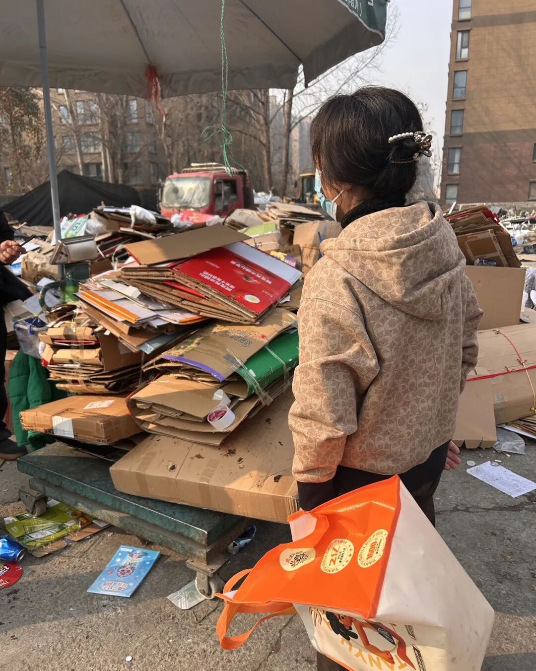 老妈的2025压轴大课:原来真正的“财商”是这样……